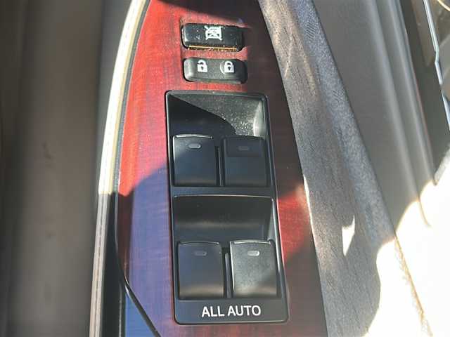 トヨタ クラウン ロイヤル ロイヤルサルーン ナビパッケージ 三重県 2009(平21)年 10.3万km ホワイトパールクリスタルシャイン 純正ナビ/サンルーフ/バックカメラ/ビルトインETC/スペアキー/パワーシート/クルーズコントロール/ウッドコンビステア/オートライト/ステアスイッチ/チルトテレスコピックステア/純正AW　