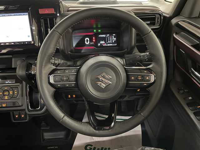 スズキ スペーシア カスタム HYBRID XS ターボ 道央・札幌 2024(令6)年 0.7万km フェニックスレッドパール/ブルーイッシュブラックパール ワンオーナー/ターボ車/社外SDナビ（8インチ）/フルセグ/CD/ DVD/BT/MS/バックカメラ/衝突軽減ブレーキ/レーンキープアシスト/横滑り防止/アイドリングストップ/両側パワースライドドア/レーダークルーズコントロール/パドルシフト/ハーフレザーシート/ステアリングヒーター/シートヒーター（D/N）/ミラーヒーター/ヘッドアップディスプレイ/プッシュスタート/スマートキー×2/純正エンジンスターター/革巻きステアリング/電動パーキングブレーキ/ドライブレコーダー（前後タイプ）/オートライト/LEDヘッドライト/フォグランプ/クリアランスソナー/社外AW付スタッドレスセット積込み/　165/55/15 2023年製8mm/保証書/取扱説明書/ナビ取扱説明書