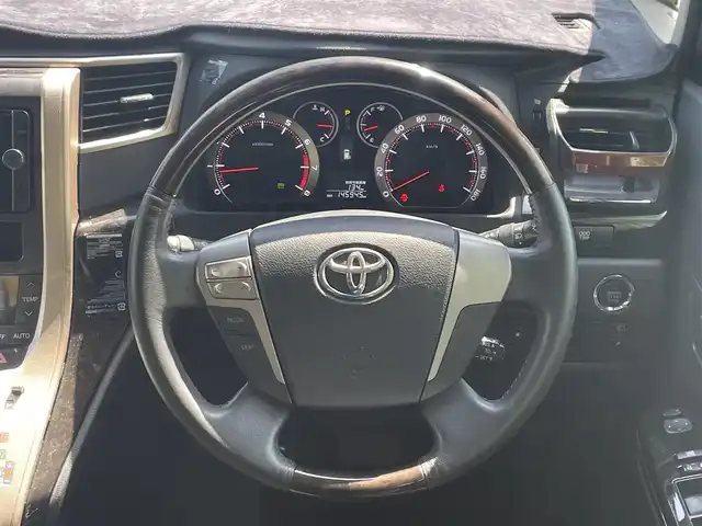 トヨタ ヴェルファイア 2．4Z ゴールデンアイズⅡ 兵庫県 2014(平26)年 14.6万km ブラック 純正アルミホイール/純正フロアマット/純正SDナビ/Bluetooth/バックカメラ/DVD再生可能/フルセグ/両側パワースライドドア/デジタルインナーミラー/フォグランプ/スマートキー×２/ETC/クルーズコントロール/ハーフレザー/電動格納ミラー/ドアバイザー/保証書/取扱説明書