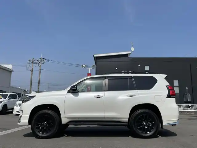 トヨタ ランドクルーザー プラド TX Lパッケージ マットブラED 群馬県 2022(令4)年 1.9万km ホワイトパールクリスタルシャイン モデリスタフルエアロ　/ムーンルーフ　/メーカーオプションナビ　/全周囲カメラ　/フルセグ・Ｂｌｕｅｔｏｏｔｈ。CD・DVD　/ベージュ革　/シートエアコン　/レーンアシスト　/衝突軽減ブレーキ　/コーナーセンサー　/ヒッチメンバー/ETC2.0/純正フロアマット