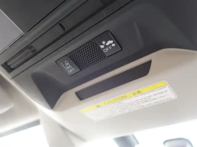 スバル インプレッサ スポーツ 2．0i－L アイサイト 山形県 2017(平29)年 6.7万km クリスタルホワイトP 4WD/アイサイト/ワンオーナー/メモリナビ/　　【CD DVD BT フルセグ USB AUX MSV】/バックカメラ/レーダークルーズコントロール/LEDオートライト/純正17インチアルミホイール/アイドリングストップ/ステアリングスイッチ/パドルシフト/電動格納ウィンカーミラー/フォグランプ/スマートキー×2/ETC