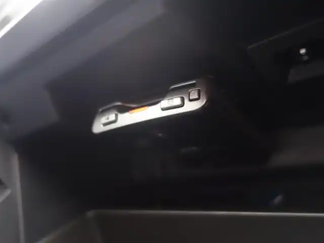 スバル インプレッサ スポーツ 2．0i－L アイサイト 山形県 2017(平29)年 6.7万km クリスタルホワイトP 4WD/アイサイト/ワンオーナー/メモリナビ/　　【CD DVD BT フルセグ USB AUX MSV】/バックカメラ/レーダークルーズコントロール/LEDオートライト/純正17インチアルミホイール/アイドリングストップ/ステアリングスイッチ/パドルシフト/電動格納ウィンカーミラー/フォグランプ/スマートキー×2/ETC