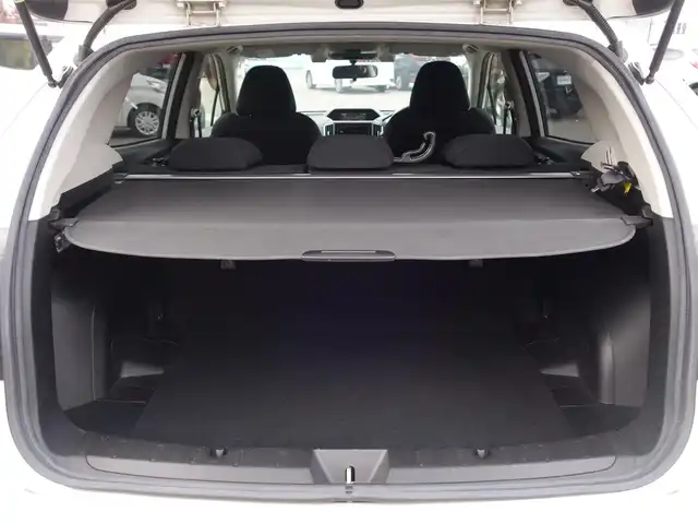 スバル インプレッサ スポーツ 2．0i－L アイサイト 山形県 2017(平29)年 6.7万km クリスタルホワイトP 4WD/アイサイト/ワンオーナー/メモリナビ/　　【CD DVD BT フルセグ USB AUX MSV】/バックカメラ/レーダークルーズコントロール/LEDオートライト/純正17インチアルミホイール/アイドリングストップ/ステアリングスイッチ/パドルシフト/電動格納ウィンカーミラー/フォグランプ/スマートキー×2/ETC