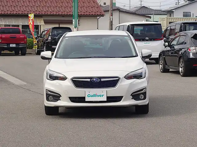 スバル インプレッサ スポーツ 2．0i－L アイサイト 山形県 2017(平29)年 6.7万km クリスタルホワイトP 4WD/アイサイト/ワンオーナー/メモリナビ/　　【CD DVD BT フルセグ USB AUX MSV】/バックカメラ/レーダークルーズコントロール/LEDオートライト/純正17インチアルミホイール/アイドリングストップ/ステアリングスイッチ/パドルシフト/電動格納ウィンカーミラー/フォグランプ/スマートキー×2/ETC
