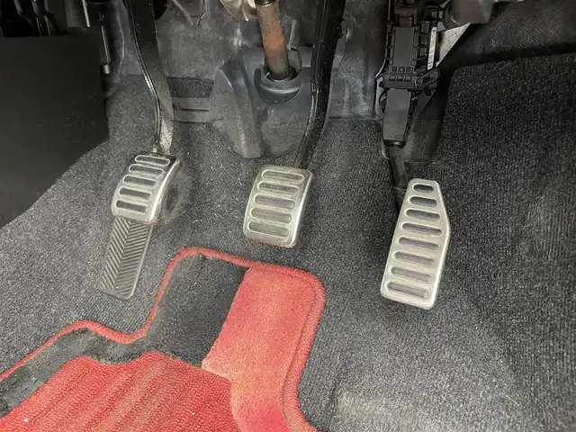 スズキ スイフト スポーツ セーフティPKG 富山県 2018(平30)年 4.1万km スーパーブラックパール 純正ナビ（AM/FM/DVD/SD/BT）/フルセグテレビ/バックカメラ/デュアルセンサーブレーキサポート/レーダークルーズコントロール/レーンキープアシスト/ビルトインETC/D席シートヒーター/スマートキー/横滑り防止措置/オートライト/６速マニュアル