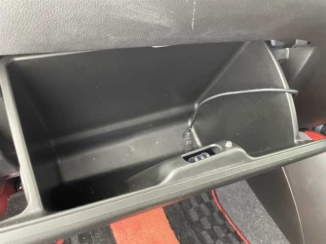 スズキ スイフト スポーツ セーフティPKG 富山県 2018(平30)年 4.1万km スーパーブラックパール 純正ナビ（AM/FM/DVD/SD/BT）/フルセグテレビ/バックカメラ/デュアルセンサーブレーキサポート/レーダークルーズコントロール/レーンキープアシスト/ビルトインETC/D席シートヒーター/スマートキー/横滑り防止措置/オートライト/６速マニュアル