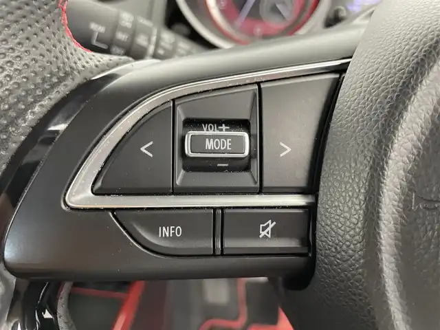 スズキ スイフト スポーツ セーフティPKG 富山県 2018(平30)年 4.1万km スーパーブラックパール 純正ナビ（AM/FM/DVD/SD/BT）/フルセグテレビ/バックカメラ/デュアルセンサーブレーキサポート/レーダークルーズコントロール/レーンキープアシスト/ビルトインETC/D席シートヒーター/スマートキー/横滑り防止措置/オートライト/６速マニュアル