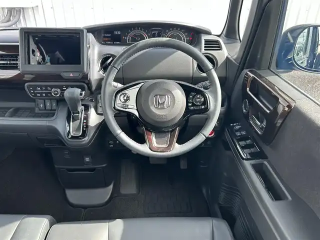 ホンダ Ｎ ＢＯＸ カスタム L ターボ 静岡県 2023(令5)年 1.8万km 紺 ユーザー買取車両/両側パワースライドドア/クルーズコントロール　追従あり/衝突軽減ブレーキ/車線逸脱防止装置/パーキングスイッチ/ブレーキホールド/純正15インチアルミホイール/D/Nシートヒーター/12Vシガーソケット/全席コンソール/ABS/エアバック/パワーウィンドウ/シートヒーター