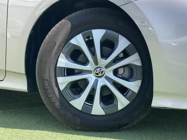 トヨタ プリウス A 香川県 2019(平31)年 5.4万km スティールブロンドM 登録時走行距離：53869km/純正7インチナビ/フルセグTV/Bluetooth/バックカメラ/トヨタセーフティーセンス/レーダークルーズコントロール/ブラインドスポットモニター/ヘッドアップディスプレイ/レーンキープアシスト/ＥＴＣ/ドライブレコーダー/LEDヘッドライト/プッシュスタート/スマートキー/革巻きステアリング/ステアリングリモコン/電動格納ウィンカーミラー/パワーウィンドウオールオート/純正フロアマット/ISOFIX