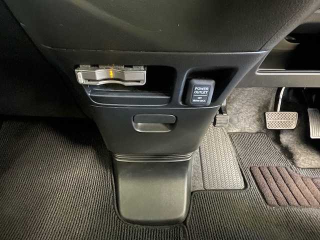 ホンダ Ｎ ＢＯＸ カスタム G ターボSSパッケージ 静岡県 2013(平25)年 5.3万km クリスタルブラックパール (株)IDOMが運営する【じしゃロン浜松店】の自社ローン専用車両になりますこちらは現金またはオートローンご利用時の価格です。自社ローンご希望の方は別途その旨お申付け下さい/社外HDDナビ（AVIC-ZH0007）　/両側パワースライドドア/クルーズコントロール/純正１５inAW/社外ドライブレコーダー/ETC/スマートキー/プッシュスタート/バックカメラ/バイザー/フロアマット
