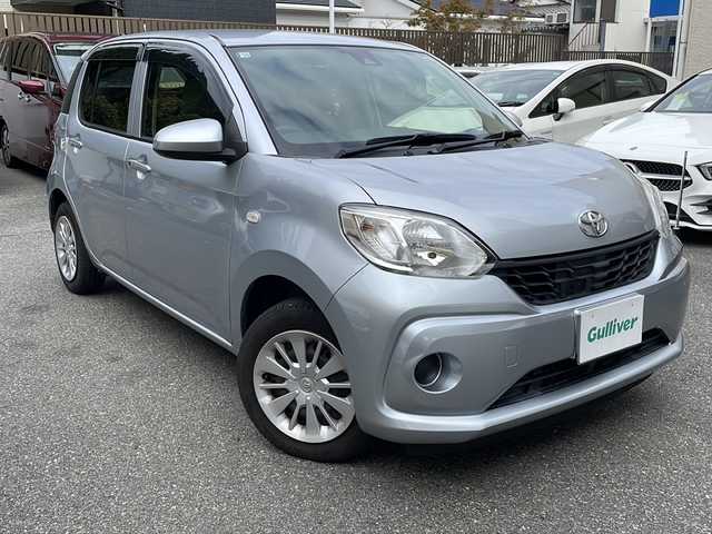 トヨタ パッソ X Lパッケージ S 福岡県 2016(平28)年 3万km ブライトシルバーM ワンオーナー/純正ナビ/・Bluetooth/・ワンセグTV/・AM/FM/・CD/・SD/バックカメラ/アイドリングストップ/衝突軽減ブレーキ/横滑り防止システム/電動格納ミラー/ビルトインETC/保証書/取扱説明書/スペアキー×１