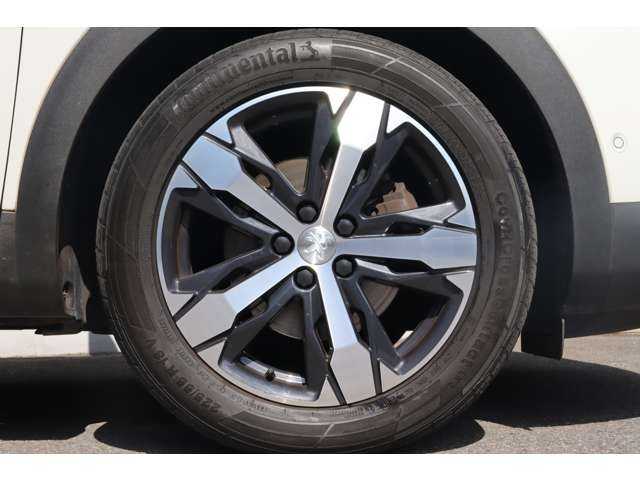 プジョー ５００８ GTライン ブルーHDi 大分県 2020(令2)年 5.2万km パール ワンオーナー/アクティブセーフティブレーキ/アダプティブクルーズコントロール/ブラインドスポットモニター/純正ディスプレイオーディオ/ＣａｒＰｌａｙ/Bluetooth/ワイヤレス充電/バックカメラ/ハーフレザー/シートヒーター/パワーシート/純正１８インチＡＷ/純正ドアバイザー/ＥＴＣ