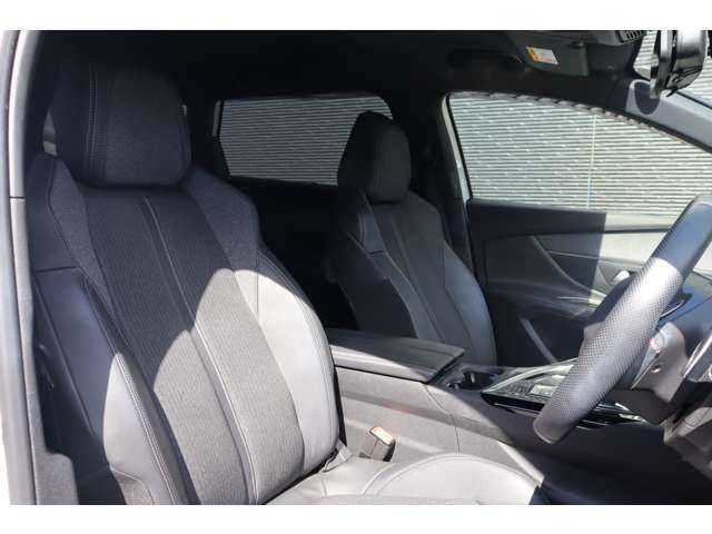 プジョー ５００８ GTライン ブルーHDi 大分県 2020(令2)年 5.2万km パール ワンオーナー/アクティブセーフティブレーキ/アダプティブクルーズコントロール/ブラインドスポットモニター/純正ディスプレイオーディオ/ＣａｒＰｌａｙ/Bluetooth/ワイヤレス充電/バックカメラ/ハーフレザー/シートヒーター/パワーシート/純正１８インチＡＷ/純正ドアバイザー/ＥＴＣ