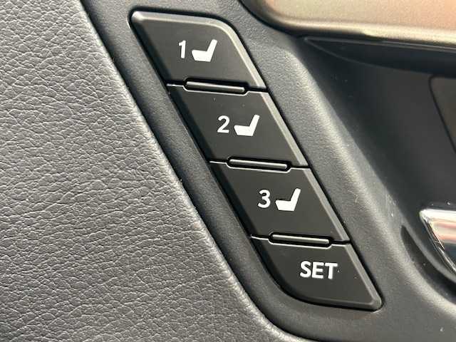 レクサス ＲＸ 450h バージョンL 宮城県 2022(令4)年 3.2万km テレーンカーキマイカM サンルーフ/トヨタセーフティセンス＋/・プリクラッシュセーフティ/・レーンキーピングアシスト/・レーダークルーズコントロール/・オートマチックハイビーム/・ロードサインアシスト/・先行者発進告知/純正ナビ/・アラウンドビューモニター/・フルセグTV/・Bluetooth/CD/AUX/ブラインドスポットモニター/パーキングサポートアラート/前後コーナーセンサー/ヘッドアップディスプレイ/オートブレーキホールド/電子パーキング/電動リアゲート/ETC2.0/前後ドライブレコーダー/100V充電/パドルシフト/ウッドコンビステアリング/・ステアリングヒーター/レザーシート/・シートメモリー（運転席/助手席）/・エアーシート（運転席/助手席）/・シートヒーター（全席）/・パワーシート（全席）/三眼LEDヘッドライト/・オートライト/・フォグランプ/純正アルミホイール/純正フロアマット