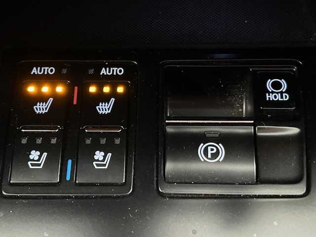 レクサス ＲＸ 450h バージョンL 宮城県 2022(令4)年 3.2万km テレーンカーキマイカM サンルーフ/トヨタセーフティセンス＋/・プリクラッシュセーフティ/・レーンキーピングアシスト/・レーダークルーズコントロール/・オートマチックハイビーム/・ロードサインアシスト/・先行者発進告知/純正ナビ/・アラウンドビューモニター/・フルセグTV/・Bluetooth/CD/AUX/ブラインドスポットモニター/パーキングサポートアラート/前後コーナーセンサー/ヘッドアップディスプレイ/オートブレーキホールド/電子パーキング/電動リアゲート/ETC2.0/前後ドライブレコーダー/100V充電/パドルシフト/ウッドコンビステアリング/・ステアリングヒーター/レザーシート/・シートメモリー（運転席/助手席）/・エアーシート（運転席/助手席）/・シートヒーター（全席）/・パワーシート（全席）/三眼LEDヘッドライト/・オートライト/・フォグランプ/純正アルミホイール/純正フロアマット