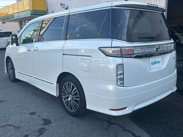 日産 エルグランド 250ハイウェイスターS 千葉県 2017(平29)年 5.4万km ブリリアントホワイトパール プッシュスタート/前側ドライブレコーダー/両側パワースライドドア/クルーズコントロール/オートライト/デュアルエアコン/横滑り防止装置/バックカメラ/Bluetooth接続/TVフルセグ/バックカメラ/電動格納ミラー/ビルトインETC