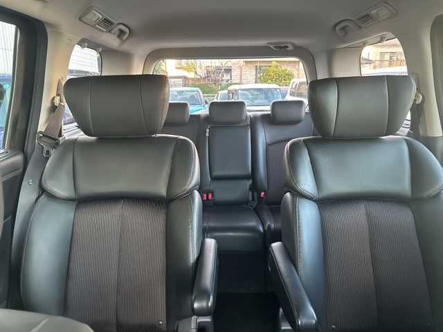 日産 エルグランド 250ハイウェイスターS 千葉県 2017(平29)年 5.4万km ブリリアントホワイトパール プッシュスタート/前側ドライブレコーダー/両側パワースライドドア/クルーズコントロール/オートライト/デュアルエアコン/横滑り防止装置/バックカメラ/Bluetooth接続/TVフルセグ/バックカメラ/電動格納ミラー/ビルトインETC