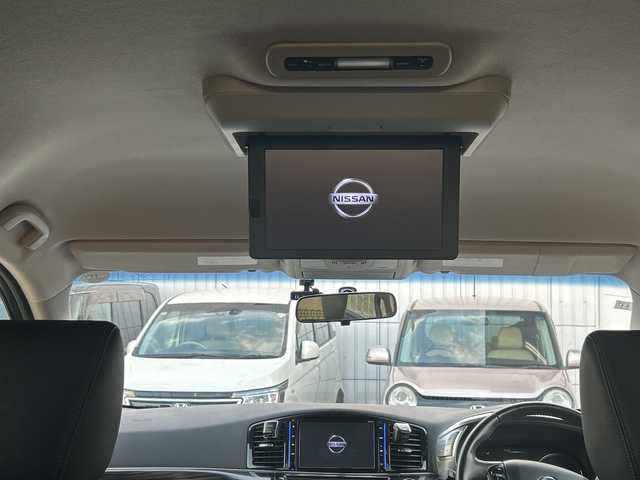 日産 エルグランド 250ハイウェイスターS 千葉県 2017(平29)年 5.4万km ブリリアントホワイトパール プッシュスタート/前側ドライブレコーダー/両側パワースライドドア/クルーズコントロール/オートライト/デュアルエアコン/横滑り防止装置/バックカメラ/Bluetooth接続/TVフルセグ/バックカメラ/電動格納ミラー/ビルトインETC