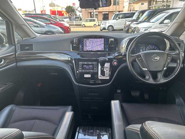 日産 エルグランド 250ハイウェイスターS 千葉県 2017(平29)年 5.4万km ブリリアントホワイトパール プッシュスタート/前側ドライブレコーダー/両側パワースライドドア/クルーズコントロール/オートライト/デュアルエアコン/横滑り防止装置/バックカメラ/Bluetooth接続/TVフルセグ/バックカメラ/電動格納ミラー/ビルトインETC