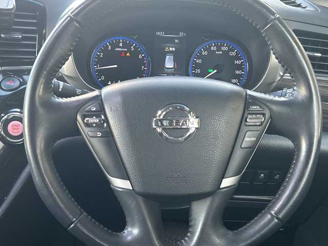 日産 エルグランド 250ハイウェイスターS 千葉県 2017(平29)年 5.4万km ブリリアントホワイトパール プッシュスタート/前側ドライブレコーダー/両側パワースライドドア/クルーズコントロール/オートライト/デュアルエアコン/横滑り防止装置/バックカメラ/Bluetooth接続/TVフルセグ/バックカメラ/電動格納ミラー/ビルトインETC