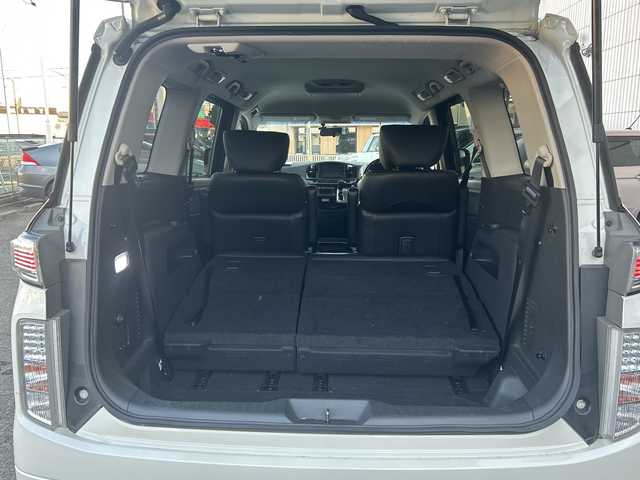 日産 エルグランド 250ハイウェイスターS 千葉県 2017(平29)年 5.4万km ブリリアントホワイトパール プッシュスタート/前側ドライブレコーダー/両側パワースライドドア/クルーズコントロール/オートライト/デュアルエアコン/横滑り防止装置/バックカメラ/Bluetooth接続/TVフルセグ/バックカメラ/電動格納ミラー/ビルトインETC