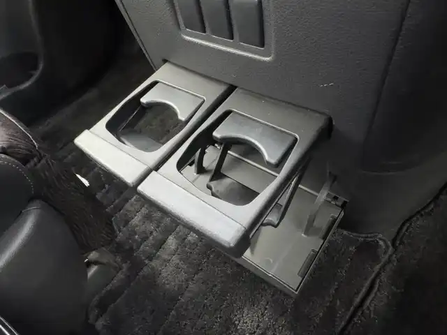 日産 エルグランド 250ハイウェイスターS 愛知県 2018(平30)年 4.7万km ファントムブラック 純正8インチSDナビ/（BT/CD/DVD/フルセグTV/AUX/SD)/フリップダウンモニター/バックカメラ/ハーフレザーシート/ETC/ドライブレコーダー/ドアバイザー/純正18インチAW/両側パワースライドドア/純正フロアマット/カーテンエアバッグ/クルコン/横滑り防止装置/オートライト/純正LEDヘッドライト