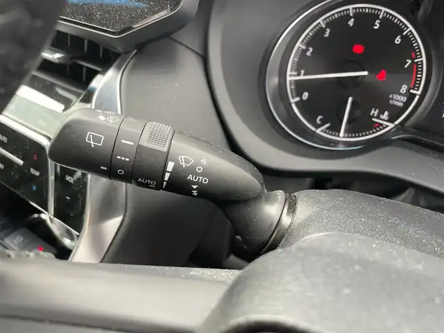 トヨタ ハリアー Z 富山県 2021(令3)年 2万km ホワイトパールクリスタルシャイン ワンオーナー／/４ＷＤ／/メーカーナビ／/フルセグＴＶ／/Ｂｌｕｅｔｏｏｔｈ／/ＪＢＬプレミアムサウンド／/置くだけ充電/バックカメラ／/コーナーセンサー/セーフティセンス/レーダークルーズコントロール／/レーンキープアシスト／/パワーバックドア／/オートマチックハイビーム/LEDオートライト/LEDフォグライト