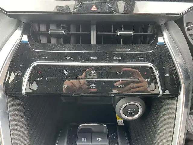 トヨタ ハリアー Z 富山県 2021(令3)年 2万km ホワイトパールクリスタルシャイン ワンオーナー／/４ＷＤ／/メーカーナビ／/フルセグＴＶ／/Ｂｌｕｅｔｏｏｔｈ／/ＪＢＬプレミアムサウンド／/置くだけ充電/バックカメラ／/コーナーセンサー/セーフティセンス/レーダークルーズコントロール／/レーンキープアシスト／/パワーバックドア／/オートマチックハイビーム/LEDオートライト/LEDフォグライト