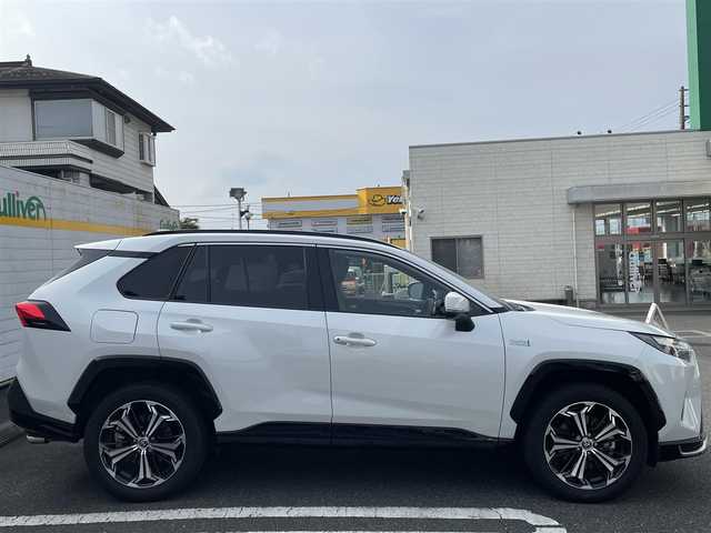 トヨタ ＲＡＶ４ ＰＨＶ Z 埼玉県 2023(令5)年 2.9万km プラチナホワイトパールマイカ 10.5インチ純正DA/アラウンドビューカメラ/充電ケーブル車載/全席シートヒーター/アラウンドビュー カメラ/BSM/HUD/デジタルインナーミラー　/100V1500W 電源（ラゲッジルーム）/ETC2.0 /社外ツイーター/スマートキー/ドラレコ前後/ステアリングヒーター/オートハイビーム