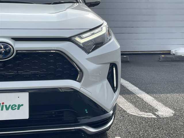 トヨタ ＲＡＶ４ ＰＨＶ Z 埼玉県 2023(令5)年 2.9万km プラチナホワイトパールマイカ 10.5インチ純正DA/アラウンドビューカメラ/充電ケーブル車載/全席シートヒーター/アラウンドビュー カメラ/BSM/HUD/デジタルインナーミラー　/100V1500W 電源（ラゲッジルーム）/ETC2.0 /社外ツイーター/スマートキー/ドラレコ前後/ステアリングヒーター/オートハイビーム