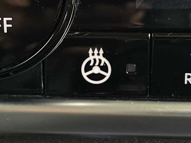 日産 エクストレイル G 鹿児島県 2023(令5)年 3万km ブリリアントホワイトパール ワンオーナー/純正12.3インチナビ/Bluetooth/フルセグテレビ/電動リアゲート/プロパイロット/ブラインドスポットモニター/メモリーシート/ヘッドアップディスプレイ/AC100V/デジタルインナーミラー/ワイヤレス充電/全方位カメラ/D/Nパワーシート/パーキングアシスト/前後ドライブレコーダー/前席シートヒーター/ETC2.0