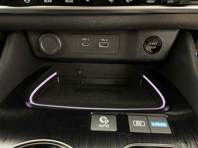 日産 エクストレイル G 鹿児島県 2023(令5)年 3万km ブリリアントホワイトパール ワンオーナー/純正12.3インチナビ/Bluetooth/フルセグテレビ/電動リアゲート/プロパイロット/ブラインドスポットモニター/メモリーシート/ヘッドアップディスプレイ/AC100V/デジタルインナーミラー/ワイヤレス充電/全方位カメラ/D/Nパワーシート/パーキングアシスト/前後ドライブレコーダー/前席シートヒーター/ETC2.0