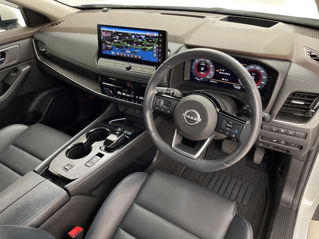 日産 エクストレイル G 鹿児島県 2023(令5)年 3万km ブリリアントホワイトパール ワンオーナー/純正12.3インチナビ/Bluetooth/フルセグテレビ/電動リアゲート/プロパイロット/ブラインドスポットモニター/メモリーシート/ヘッドアップディスプレイ/AC100V/デジタルインナーミラー/ワイヤレス充電/全方位カメラ/D/Nパワーシート/パーキングアシスト/前後ドライブレコーダー/前席シートヒーター/ETC2.0