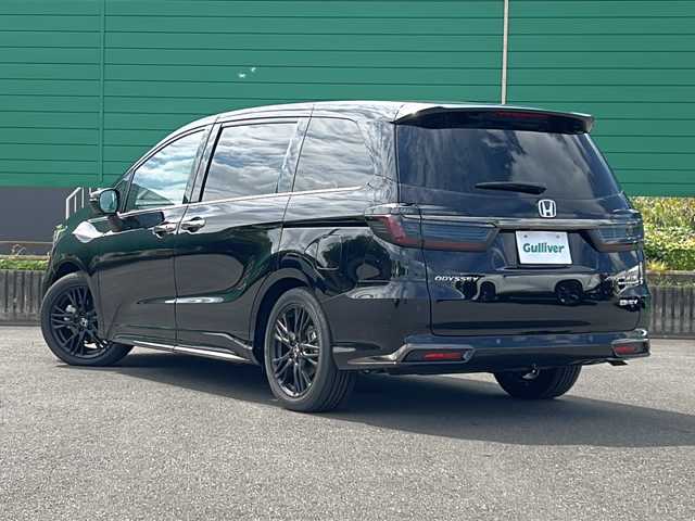 ホンダ オデッセイ ハイブリッド e:HEVアブソルート EXブラックED 茨城県 2024(令6)年 0.9万km 黒 Honda SENSING/純正9インチHonda CONNECTナビ/-フルセグTV　Bluetooth /全周囲 バック フロント サイドカメラ/両側パワースライドドア/路外逸脱抑制機能/渋滞追従機能付アダプティブクルーズコントロール/車線維持支援システム/オートハイビーム/ブラインドスポットインフォメーション/LEDシーケンシャルターンシグナルランプ/LEDオートヘッドライト LEDフォグライト/本革シート/前席後席シートヒーター/純正18インチアルミホイール/本革巻ステアリングホイール/ステアリングスイッチ/ワイヤレス充電/スマートキー/ビルトインETC2.0