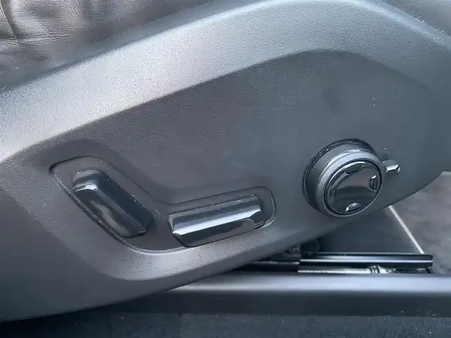 ボルボ ＸＣ６０ T8 ポールスターエンジニアード 福岡県 2020(令2)年 4.8万km クリスタルホワイトP ・サンルーフ/・アダプティブクルーズコントロール/・純正ナビ/BT/USB/carplay/・全方位カメラ/・ハーフレザーシート/シートヒーター/・ドライブレコーダー/・フルセグ/・ETC/・純正21AW/・ステアリングヒーター/・LEDライト/・BLIS/・ワイヤレス充電/・スペアキー/・保証書/・取扱説明書