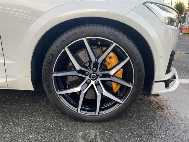 ボルボ ＸＣ６０ T8 ポールスターエンジニアード 福岡県 2020(令2)年 4.8万km クリスタルホワイトP ・サンルーフ/・アダプティブクルーズコントロール/・純正ナビ/BT/USB/carplay/・全方位カメラ/・ハーフレザーシート/シートヒーター/・ドライブレコーダー/・フルセグ/・ETC/・純正21AW/・ステアリングヒーター/・LEDライト/・BLIS/・ワイヤレス充電/・スペアキー/・保証書/・取扱説明書