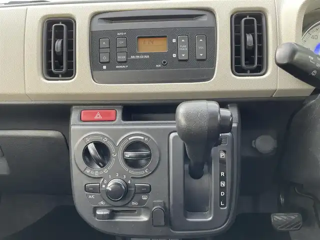 スズキ アルト L 福島県 2019(平31)年 9.6万km アーバンブラウンパールメタリック ４WD/アイドリングストップ/Sエネチャージ/純正オーディオ/前席シートヒーター/リモコンキー/ABS/保証書/取説書/スタッドレスタイヤ積込