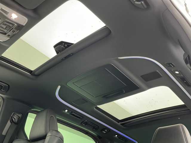 トヨタ アルファードハイブリット エグゼクティブ ラウンジ S 沖縄県 2022(令4)年 2万km ホワイトパールクリスタルシャイン 純正10インチメーカーナビ/　+JBLプレミアムサウンドシステム/　（フルセグTV/CD/DVD/Bluetooth）/パノラミックビューモニター/トヨタセーフティセンス/・衝突軽減ブレーキ/・レーントレーシングアシスト/・アダプティブクルーズコントロール/・ロードサインアシスト/・オートマチックハイビーム/ETC/ドライブレコーダー/12インチフリップダウンモニター/サンルーフ/両側パワースライドドア/パワーバックドア/シートメモリー付パワーシート/レザーシート/シートシーター/エアシート/オットマン/デジタルインナーミラー/ブラインドスポットモニター/前席、2列目シートエアコン/ステアリングエアコン/ステアリングヒーター/クリアランスソナー/LEDヘッドライト/オートライト