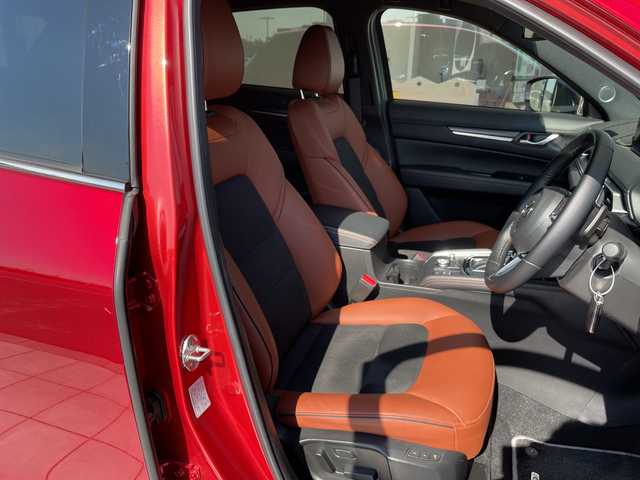 マツダ ＣＸ－５ XD レトロスポーツED 愛知県 2024(令6)年 0.9万km ソウルレッドクリスタルM プレミアムサウンドBOSE/純正10.25型ナビ　SDカードなし/全方位カメラ/レーダークルーズコントロール/シートヒーター/バックカメラ/電動リアゲート/パワーシート/ヘッドアップディスプレイ/コーナーセンサー/純正アルミホイール/ブラインドスポットモニター/LEDヘッドライト/パドルシフト/ステアリングヒーター/レーンキープアシスト/オートマチックハイビーム/ワイヤレス充電機/ドライブレコーダー/ETC/衝突軽減システム/フルセグ/ステアリングスイッチ/スマートキー/プッシュスタート
