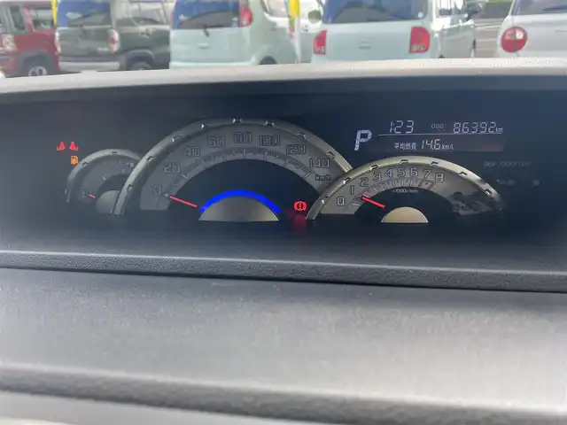 ダイハツ ウェイク G SA 兵庫県 2015(平27)年 8.7万km ブラックマイカメタリック 純正８型ナビ/・TV.BT.AM.FM/衝突軽減装置/バックカメラ/両側パワースライドドア/オートエアコン/電格ミラー/革巻きステアリング/ＥＴＣ/純正フロアマット/純正ドアバイザー