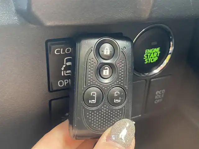 ダイハツ ウェイク G SA 兵庫県 2015(平27)年 8.7万km ブラックマイカメタリック 純正８型ナビ/・TV.BT.AM.FM/衝突軽減装置/バックカメラ/両側パワースライドドア/オートエアコン/電格ミラー/革巻きステアリング/ＥＴＣ/純正フロアマット/純正ドアバイザー