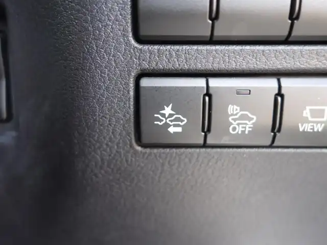 レクサス ＮＸ 300h バージョンL 山形県 2015(平27)年 9.7万km ソニッククォーツ 衝突被害軽減/純正SDナビ/　　【CD DVD BD BT フルセグ USB AUX MSV】/バックカメラ/電動リアゲート/アダプティブクルーズコントロール/LEDオートライト/レザーシート/パワーシート/シートヒーター/シートエアコン/純正18インチアルミホイール/ドライブレコーダー/アイドリングストップ/ステアリングスイッチ/ステアリングヒーター/パドルシフト/電動格納ウィンカーミラー/フォグランプ/スマートキー×２/カードキー/ETC2.0