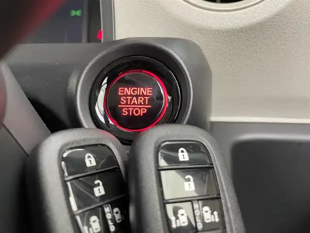 ホンダ Ｎ ＢＯＸ ファッションスタイル 宮城県 2025(令7)年 0.2万km プレミアムサンライトホワイトパール 純正９インチホンダコネクトナビ/両側パワースライドドア/アダプティブクルーズコントロール/衝突軽減ブレーキ/レーンキープアシスト/オートハイビーム/誤発進抑制機能/ＥＴＣ/ドライブレコーダー/AppleCarPlay/android auto/LEDヘッドライト/オートライト/禁煙車