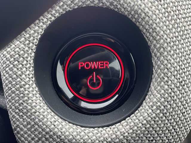 ホンダ フリード ハイブリット e:HEV AIR 三重県 2025(令7)年 1.5万km フィヨルドミストパール ホンダセンシング/・衝突軽減ブレーキ/・誤発進抑制機能/・後方誤発進抑制機能/・近距離衝突軽減ブレーキ/・歩行者事故低減ステアリング/・路外逸脱抑制機能/・渋滞追従機能付アダプティブクルーズコントロール/・車線維持支援システム/・トラフィックジャムアシスト/・先行車発進お知らせ機能/・標識認識機能/・オートハイビーム/・パーキングセンサーシステム/1オーナー/純正ディスプレイオーディオ/【Bluetooth/USB/ipod/スマホ連携】/バックカメラ/ETC/前後ドライブレコーダー/両側パワースライドドア/オートライト/フルLEDヘッドランプ/185/65R15インチ社外AW/【純正ホイール積込】/プッシュスタート/スマートキー/スペアキー/純正フロアマット