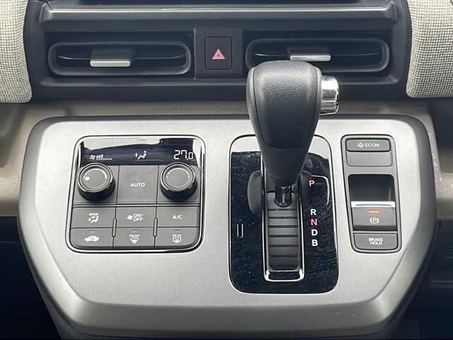 ホンダ フリード ハイブリット e:HEV AIR 三重県 2025(令7)年 1.5万km フィヨルドミストパール ホンダセンシング/・衝突軽減ブレーキ/・誤発進抑制機能/・後方誤発進抑制機能/・近距離衝突軽減ブレーキ/・歩行者事故低減ステアリング/・路外逸脱抑制機能/・渋滞追従機能付アダプティブクルーズコントロール/・車線維持支援システム/・トラフィックジャムアシスト/・先行車発進お知らせ機能/・標識認識機能/・オートハイビーム/・パーキングセンサーシステム/1オーナー/純正ディスプレイオーディオ/【Bluetooth/USB/ipod/スマホ連携】/バックカメラ/ETC/前後ドライブレコーダー/両側パワースライドドア/オートライト/フルLEDヘッドランプ/185/65R15インチ社外AW/【純正ホイール積込】/プッシュスタート/スマートキー/スペアキー/純正フロアマット