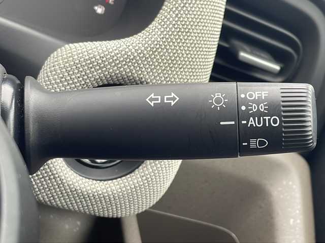 ホンダ フリード ハイブリット e:HEV AIR 三重県 2025(令7)年 1.5万km フィヨルドミストパール ホンダセンシング/・衝突軽減ブレーキ/・誤発進抑制機能/・後方誤発進抑制機能/・近距離衝突軽減ブレーキ/・歩行者事故低減ステアリング/・路外逸脱抑制機能/・渋滞追従機能付アダプティブクルーズコントロール/・車線維持支援システム/・トラフィックジャムアシスト/・先行車発進お知らせ機能/・標識認識機能/・オートハイビーム/・パーキングセンサーシステム/1オーナー/純正ディスプレイオーディオ/【Bluetooth/USB/ipod/スマホ連携】/バックカメラ/ETC/前後ドライブレコーダー/両側パワースライドドア/オートライト/フルLEDヘッドランプ/185/65R15インチ社外AW/【純正ホイール積込】/プッシュスタート/スマートキー/スペアキー/純正フロアマット