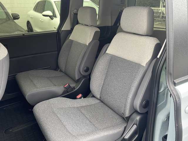 ホンダ フリード ハイブリット e:HEV AIR 三重県 2025(令7)年 1.5万km フィヨルドミストパール ホンダセンシング/・衝突軽減ブレーキ/・誤発進抑制機能/・後方誤発進抑制機能/・近距離衝突軽減ブレーキ/・歩行者事故低減ステアリング/・路外逸脱抑制機能/・渋滞追従機能付アダプティブクルーズコントロール/・車線維持支援システム/・トラフィックジャムアシスト/・先行車発進お知らせ機能/・標識認識機能/・オートハイビーム/・パーキングセンサーシステム/1オーナー/純正ディスプレイオーディオ/【Bluetooth/USB/ipod/スマホ連携】/バックカメラ/ETC/前後ドライブレコーダー/両側パワースライドドア/オートライト/フルLEDヘッドランプ/185/65R15インチ社外AW/【純正ホイール積込】/プッシュスタート/スマートキー/スペアキー/純正フロアマット