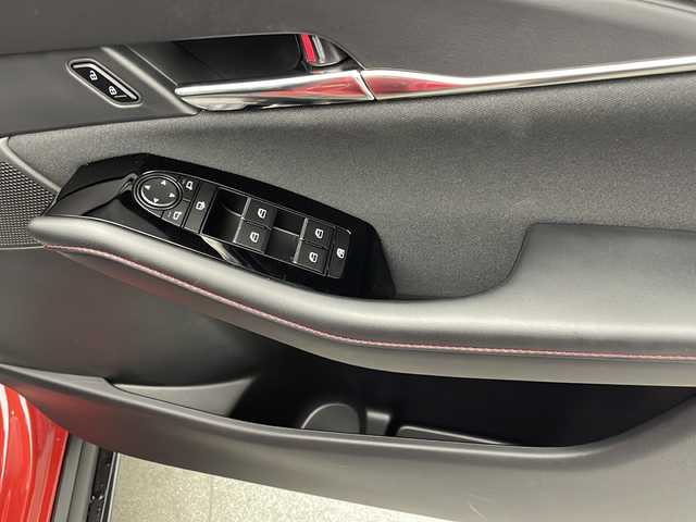 マツダ ＣＸ－３０ XD ブラックトーンエディション 宮崎県 2023(令5)年 1.6万km ソウルレッドクリスタルM 禁煙車/衝突被害軽減ブレーキ/純正10.25型ディスプレイオーディオナビTV/（CD/DVD/Bluetooth/USB/フルセグTV)/純正ドライブレコーダー/純正LEDオートライト/純正18インチアルミ/全方位モニター/アダプティブクルーズコントロール/レーンディパーチャーアラート/ブラインドスポットモニター/ヘッドアップディスプレイ/クリアランスソナー/電子パーキング/オートホールド/パドルシフト/運転席パワーシート/前席シートヒーター/デュアルオートエアコン/本革巻ハンドル/スマートキー/プッシュエンジンスタート/スペアキー/新車時保証書/取扱い説明書