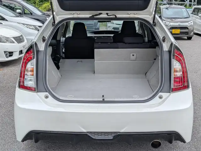 トヨタ プリウス S ツーリングセレ G’s 栃木県 2012(平24)年 12万km ホワイトパールクリスタルシャイン (株)IDOMが運営する【じしゃロン宇都宮店】の自社ローン対象車両になります。こちらは現金またはオートローンご利用時の価格です。自社ローンご希望の方は別途その旨お申付け下さい/純正ナビ/FM/AM/CD/TV/ETC/バックカメラ/プッシュスタート/スマートキー/ステアリングスイッチ/ドアミラーウインカー/フォグランプ