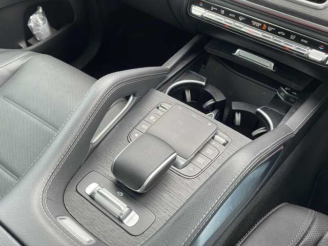 メルセデス・ベンツ Ｍ・ベンツ ＧＬＥ４００ｄ 4MATIC クーペ スポーツ 東京都 2022(令4)年 3.4万km オブシディアンブラック 新車時保証書　整備記録簿/取扱説明書　/アクティブブレーキアシスト/アクティブディスタンスアシストディストロニック/アクティブブラインドウスポット/アクティブレーンキーピングアシスト/アクティブパーキングアシスト/アイドリングストップ/純正ナビ/フルセグTV/BT/USB/AppleCarPlay/360度カメラ　ETC【2.0】/ブルメスター/純正ドライブレコーダー【前後】/サンルーフ/レザーシート/全席シートヒーター/Fベンチレーター/パワーシート/スマートキー×2/LEDヘッドライト/オートライト/パドルシフト付皮巻きハンドル/AMG21インチアルミ